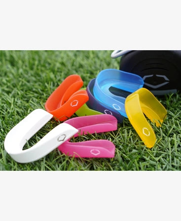 Image of BLACK MOUTHGUARD W/O STRAP | 1462028